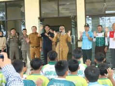 Bupati Lamtim Ela Siti Nuryamah Melepas Peserta Forsgi U-10 dan U-12 Kabupaten Lampung Timur Menuju Piala Gubernur Lampung 2025